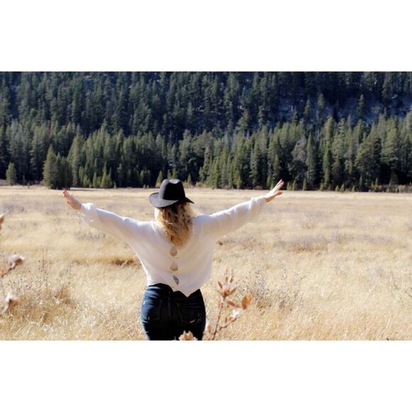 ✨Express Cable Knit Split Back Sweater✨ - Picture 6 of 13